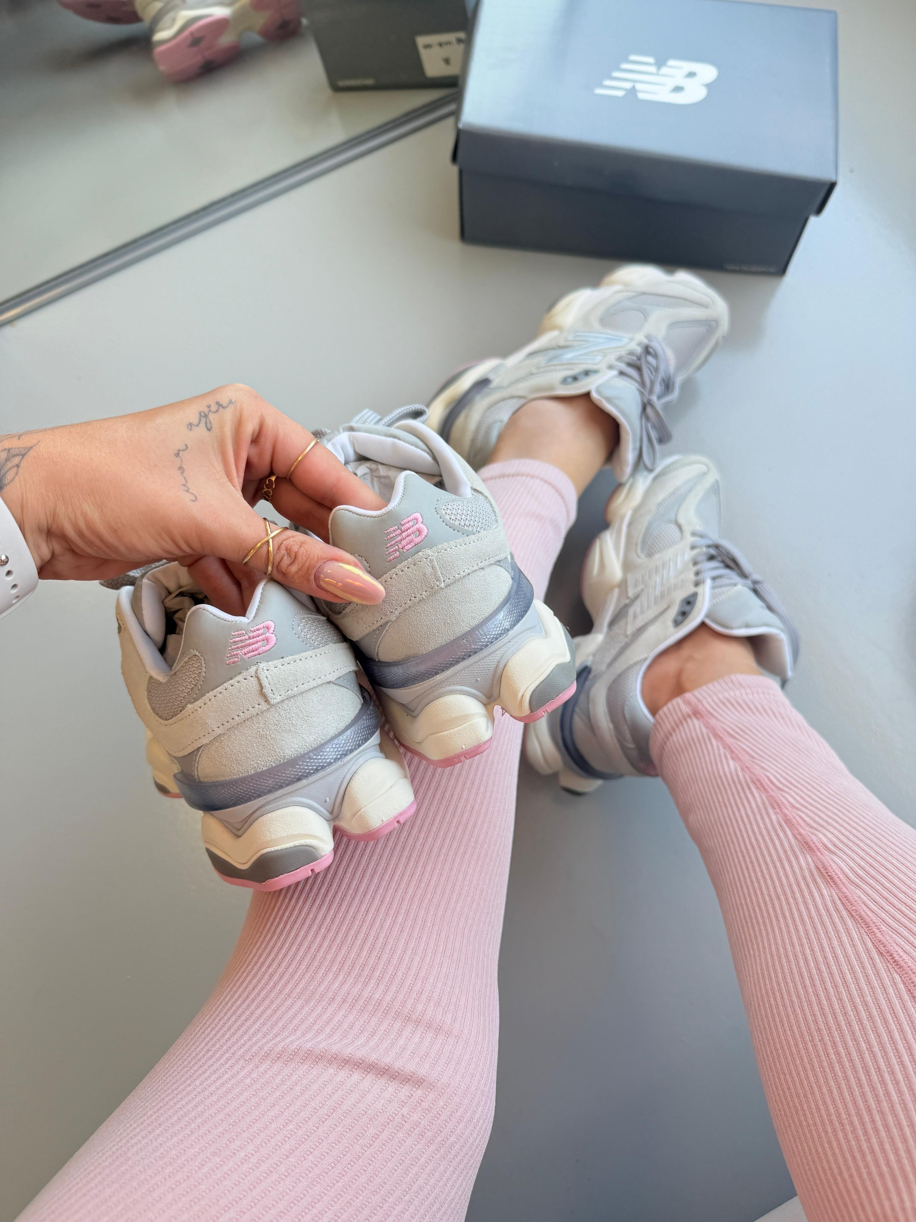 NB 9060 Grey Pink
