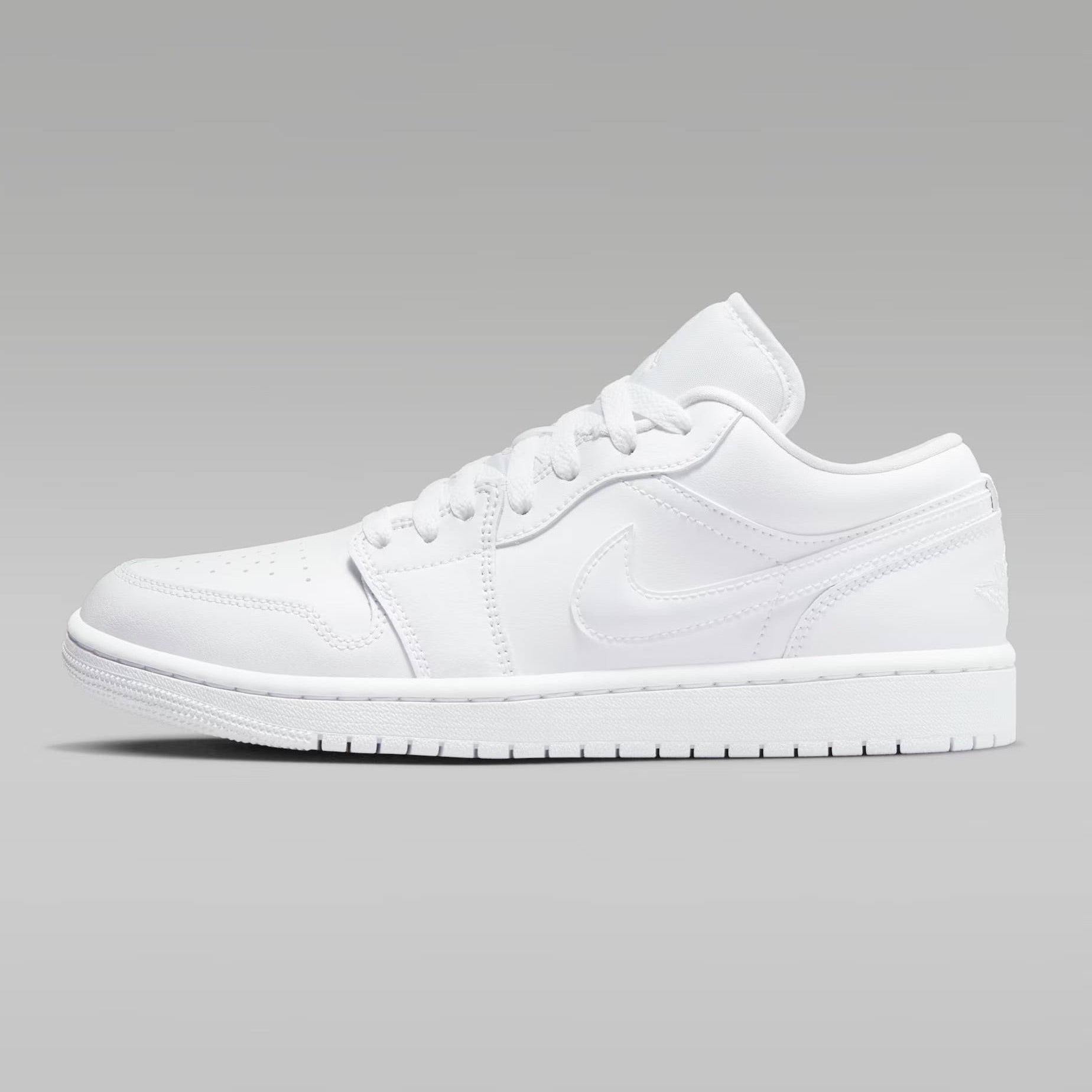 Nk Jordan Low Triple White