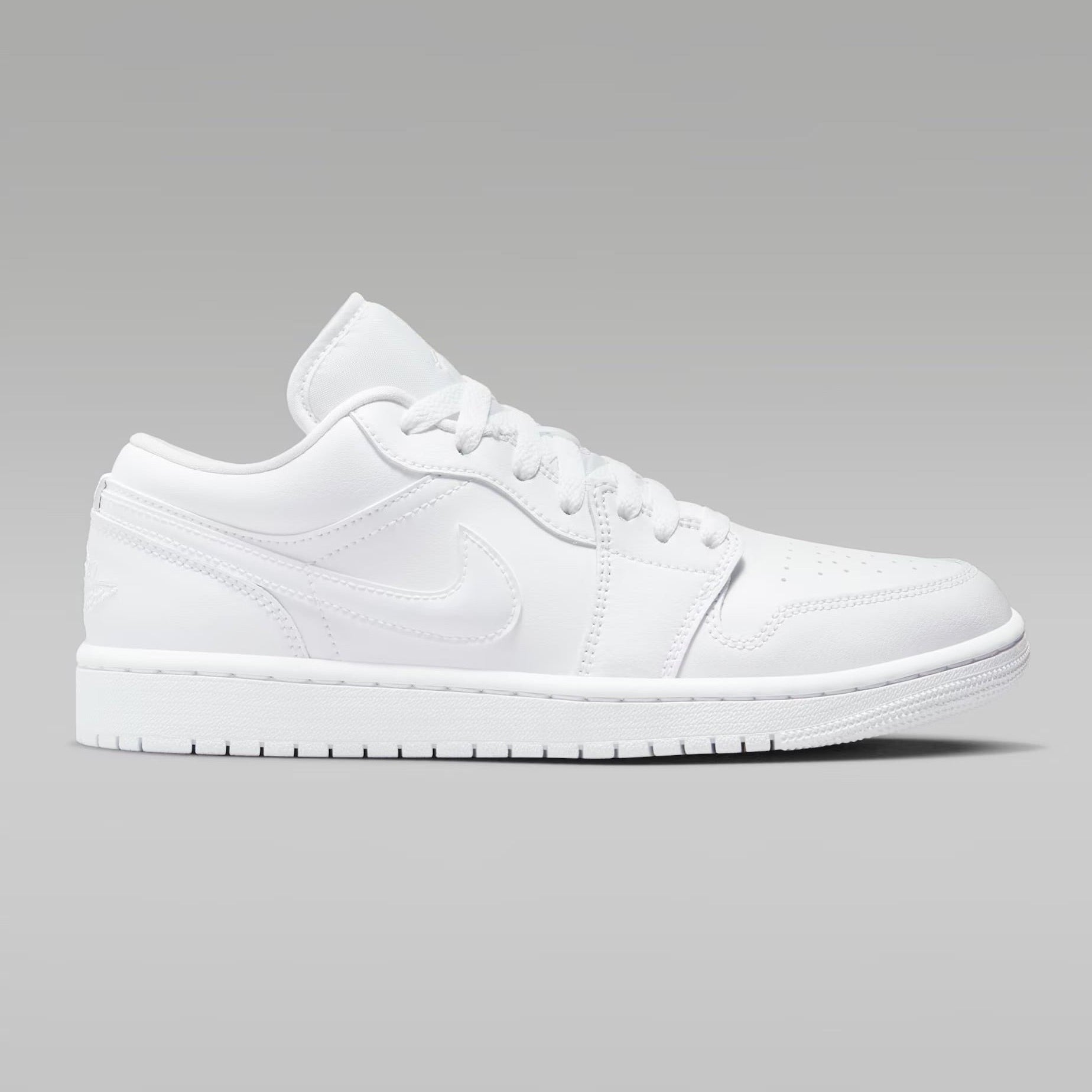 Nk Jordan Low Triple White