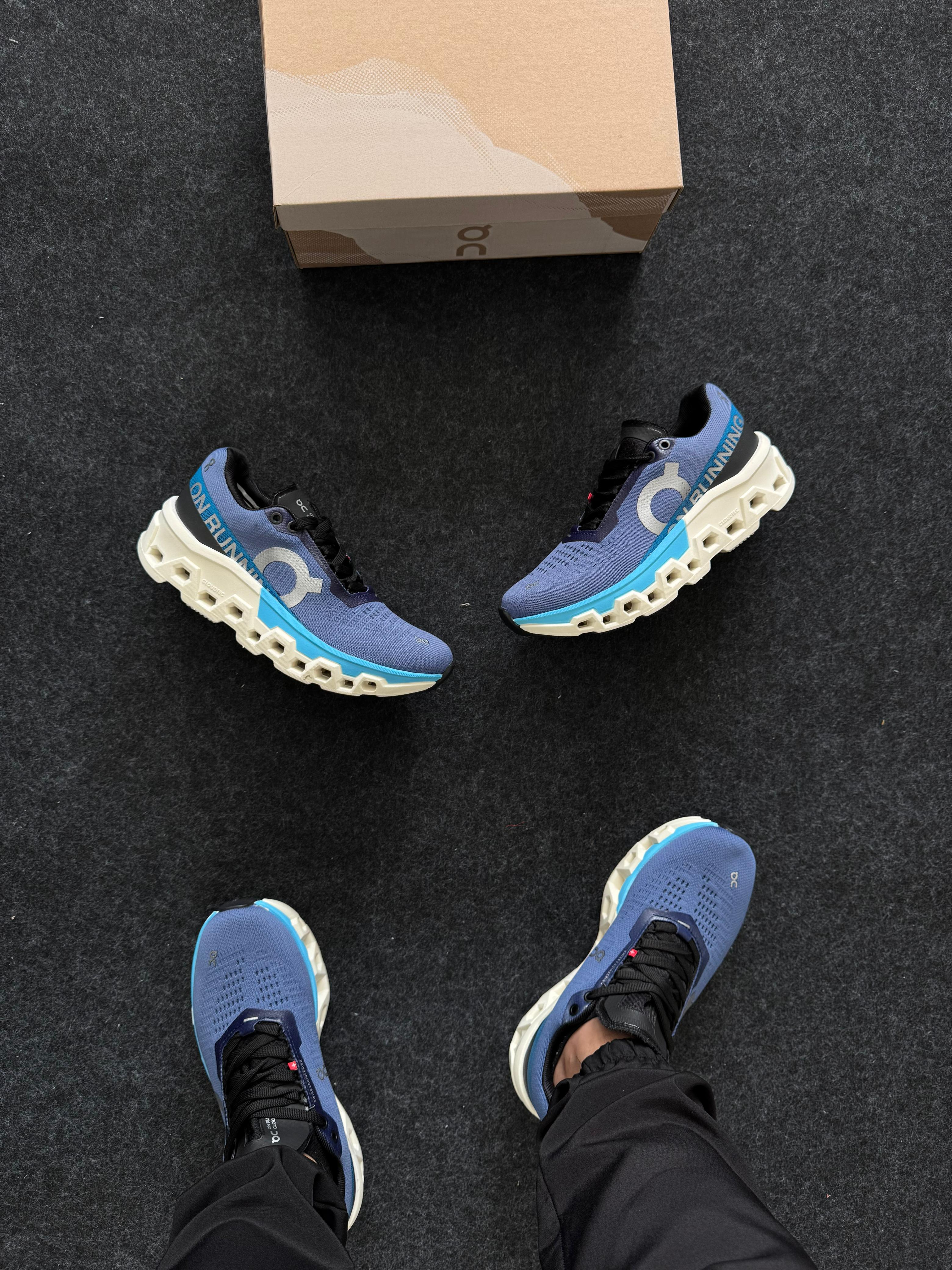 ON Cloudmonster 2 Marinho