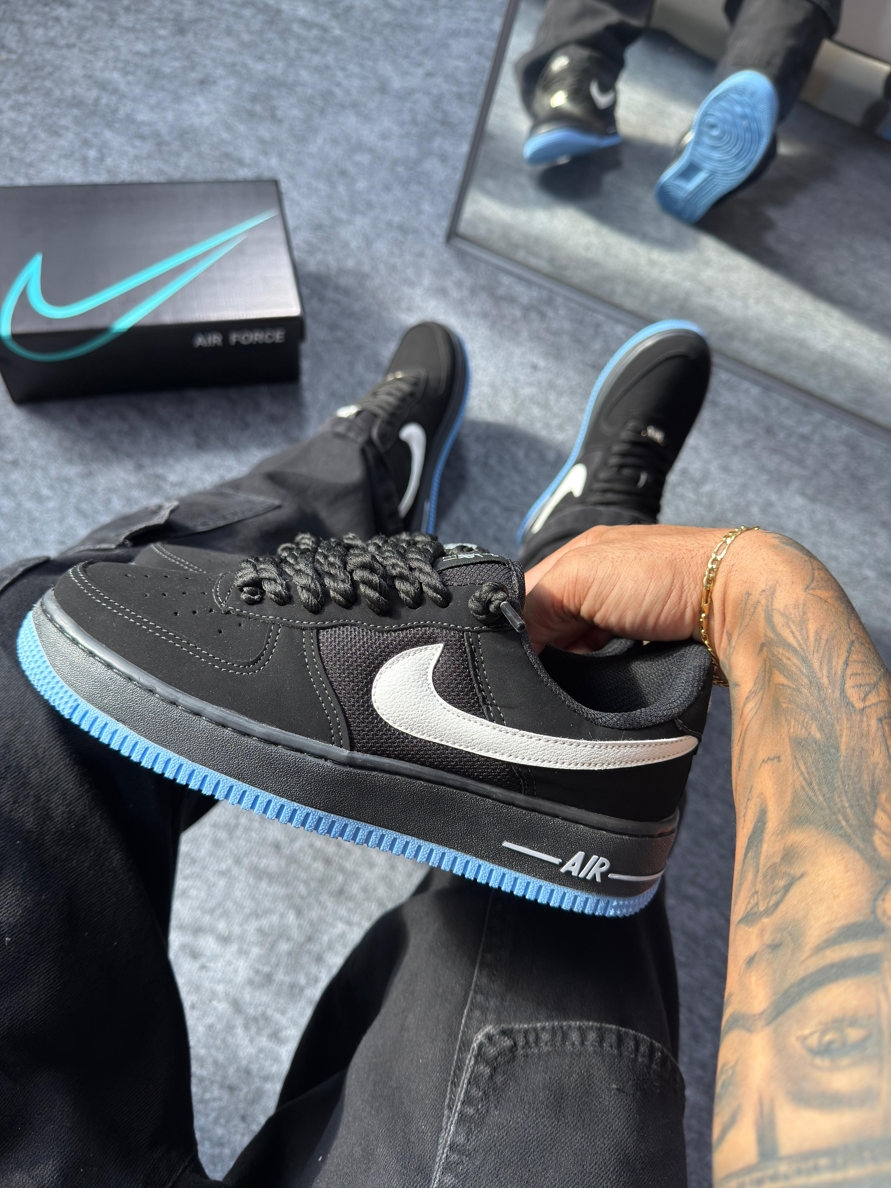 AF1 Preto Celeste