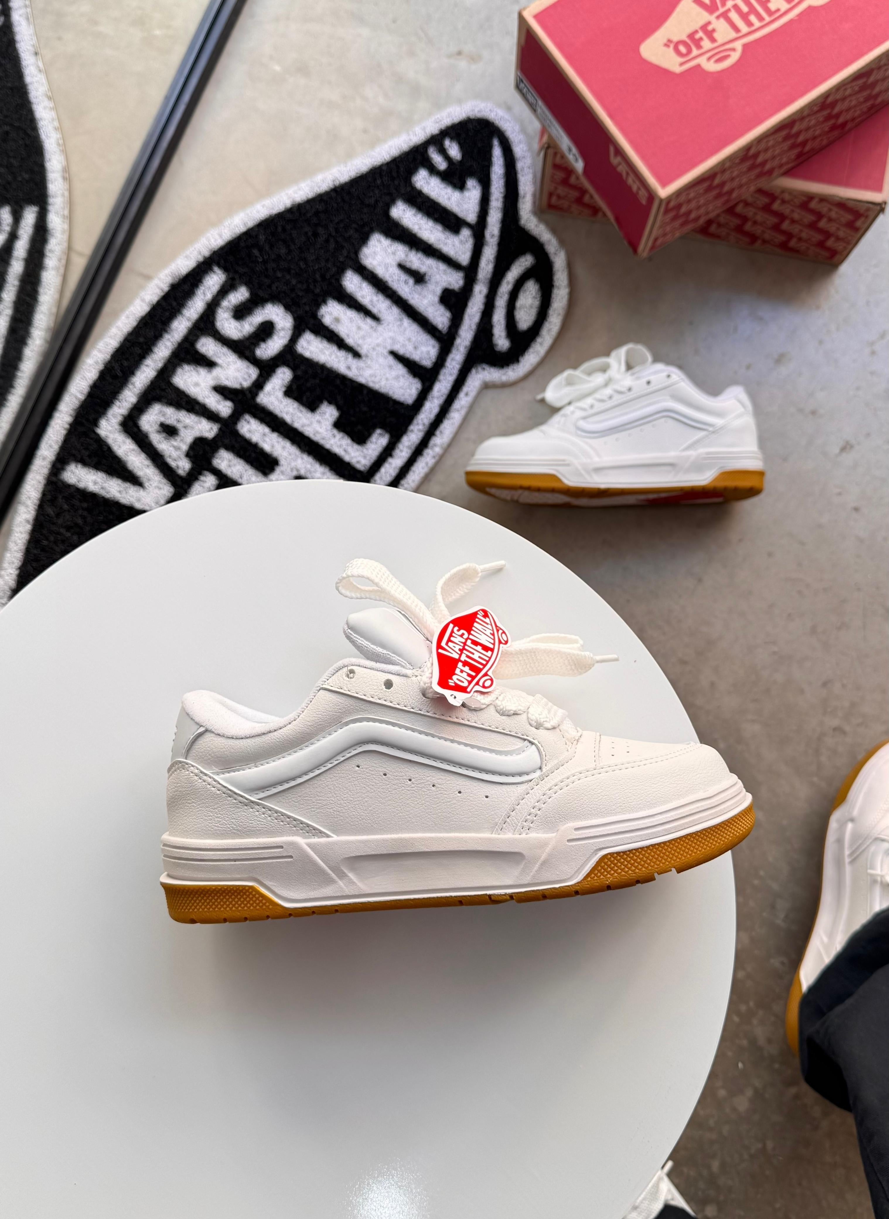 VNS Hylane All White