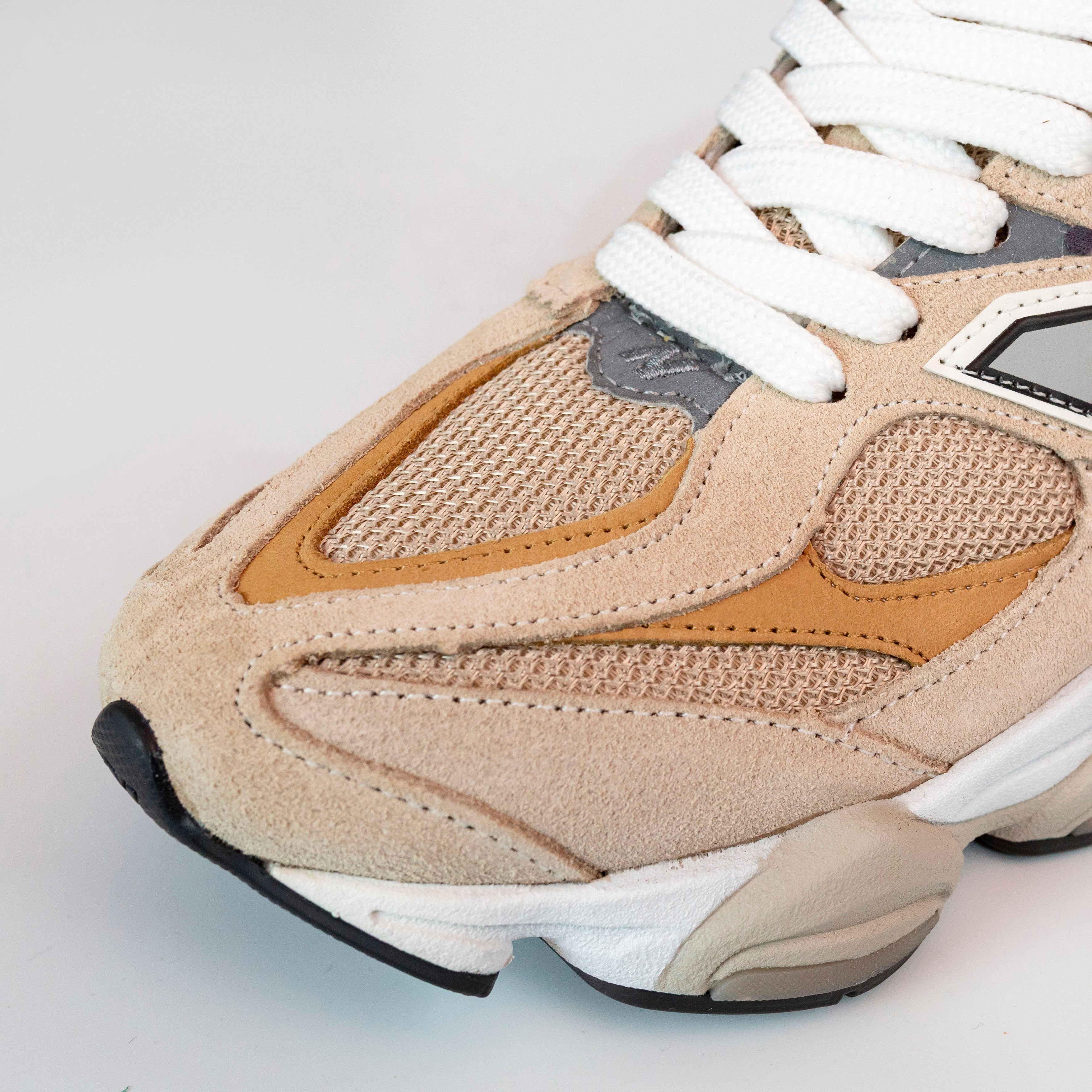 NB 9060 Brown Sea Salt