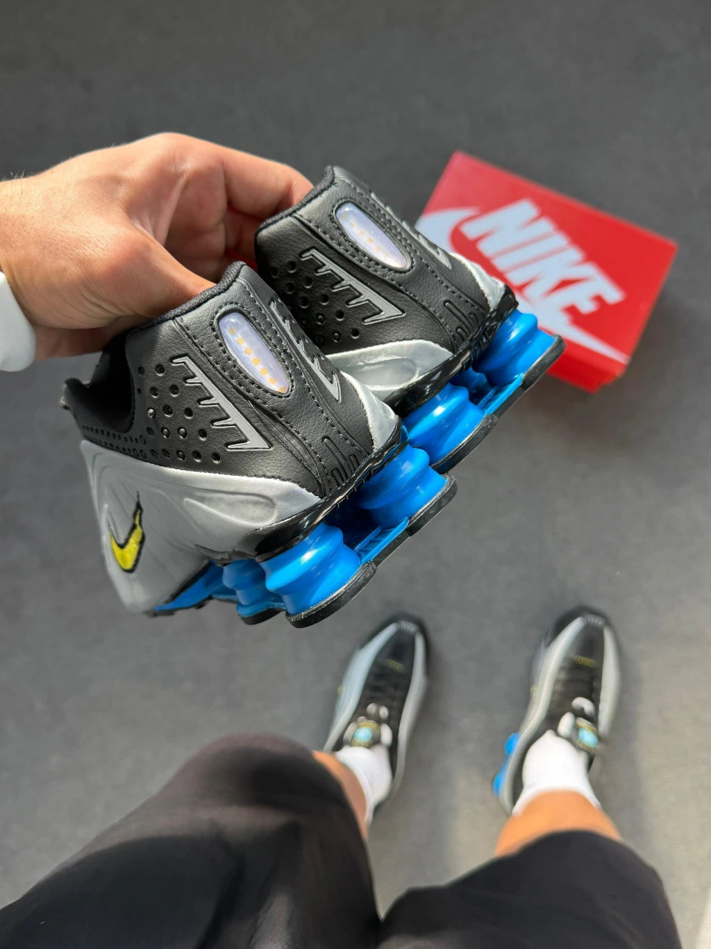Tênis NK Shox R4 BR 2026