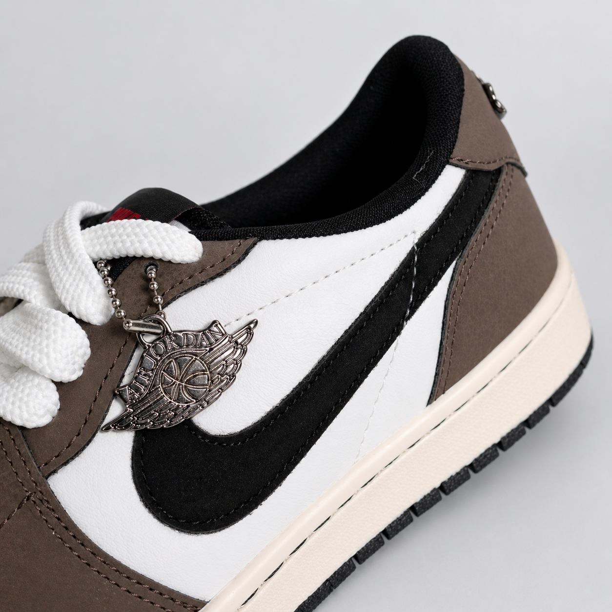 NK Air Jordan Low Storm (Edição limitada)